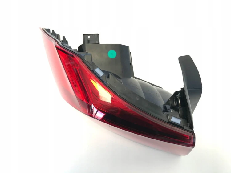 VW PASSAT B8 LIFT LAMPA LEWA TYŁ SEDAN 3G5945095E