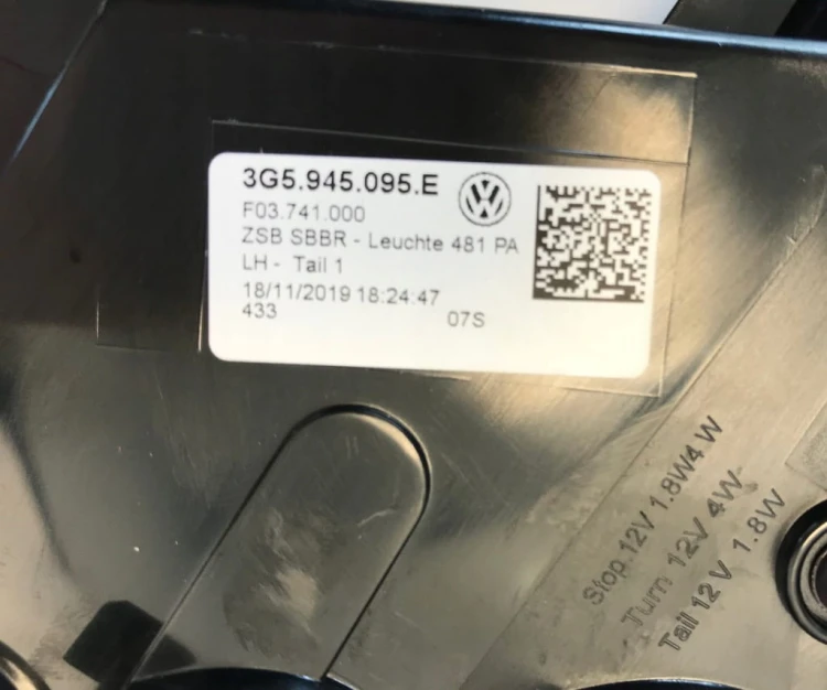 VW PASSAT B8 LIFT LAMPA LEWA TYŁ SEDAN 3G5945095E
