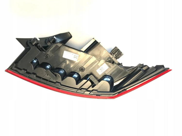 VW PASSAT B8 LIFT LAMPA LEWA TYŁ SEDAN 3G5945095E