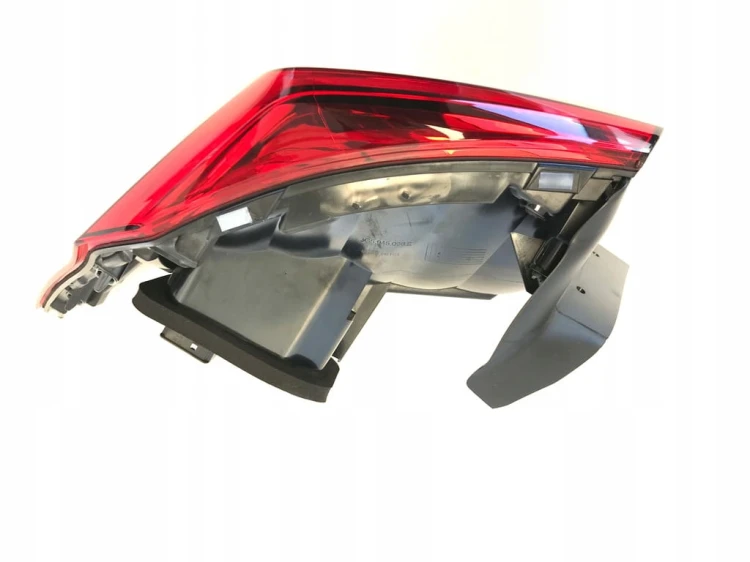 VW PASSAT B8 LIFT LAMPA PRAWA TYŁ SEDAN 3G5945096E