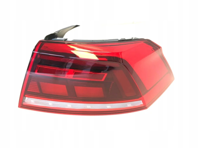 VW PASSAT B8 LIFT LAMPA PRAWA TYŁ SEDAN 3G5945096E