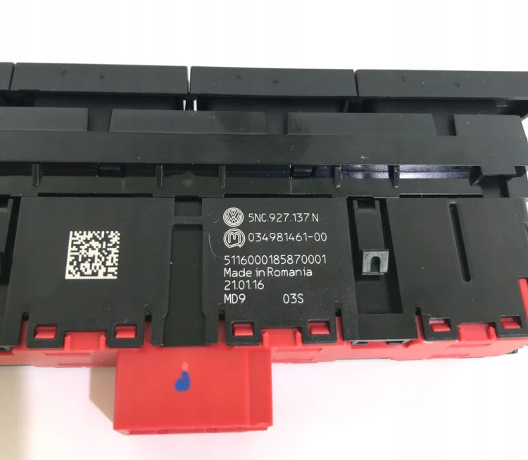 VW TIGUAN PANEL PRZYCISKI A OFF PARKTRONIC ANGLIK