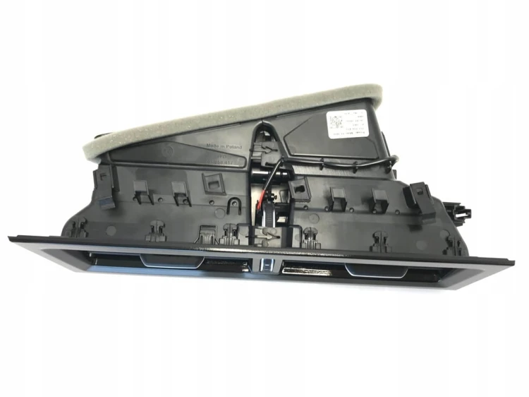 VW TOUAREG III 3 KRATKA NAWIEWU ŚRODKOWA 761858417