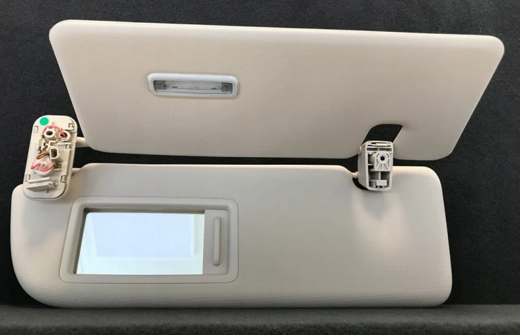 VW TOUAREG 3 III DASZEK PRZECIWSŁONECZNY LEWA 9Y1