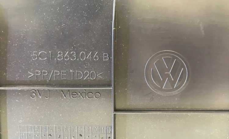 VW BEETLE OSŁONA TUNELU PRAWA 5C1863046B