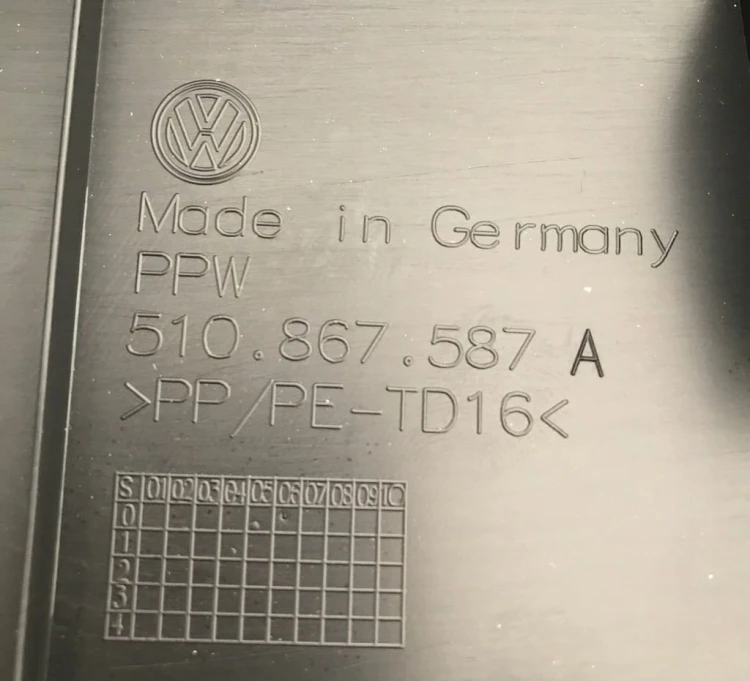 VW SPORTSVAN TAPICERKA KLAPY BAGAŻNIKA 510867587A