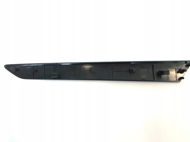 VW JETTA LISTWA DEKOR DRZWI PRAWY TYŁ 5C6867450 A