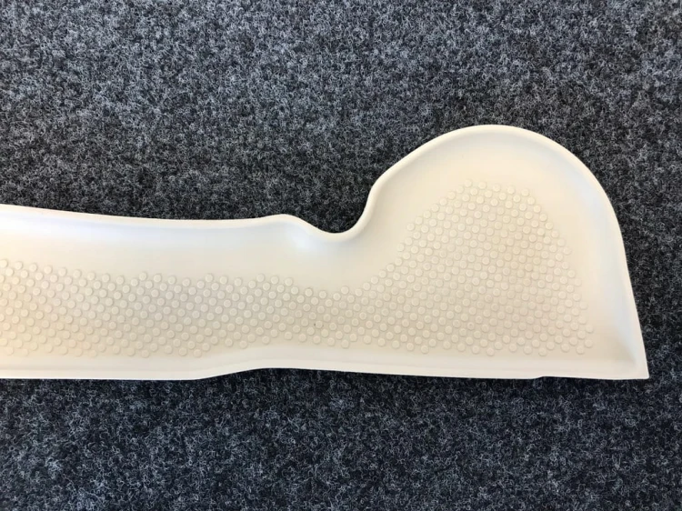 VW PASSAT GUMA DYWNIK WKŁAD DRZWI 561868133