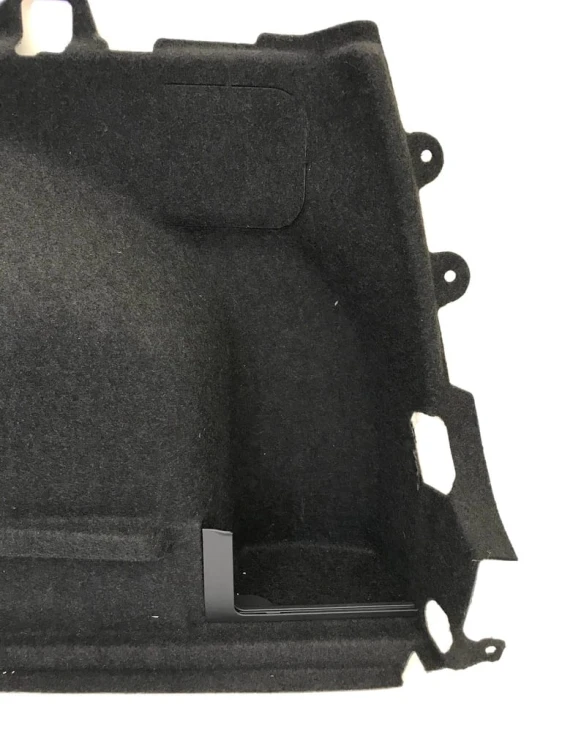 VW GOLF SPORTSVAN BOCZEK BAGAŻNIKA PRAWY 510867428