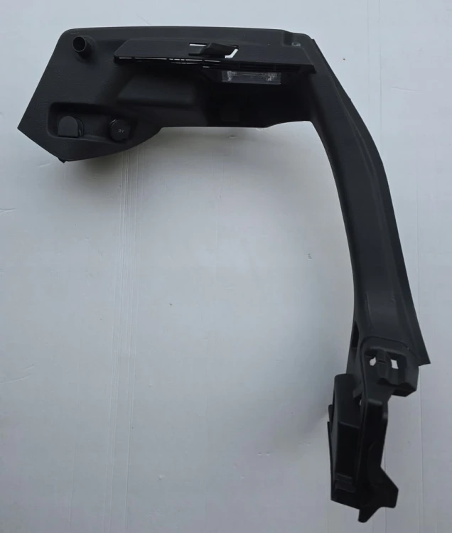 VW GOLF VII 7 R 5G6867762H OSŁONA MOCOWANIE PÓLKI BAGAŻNIKA PRAWA