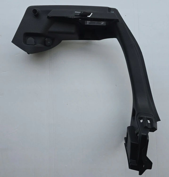 VW GOLF VII 7 R 5G6867762H OSŁONA MOCOWANIE PÓLKI BAGAŻNIKA PRAWA