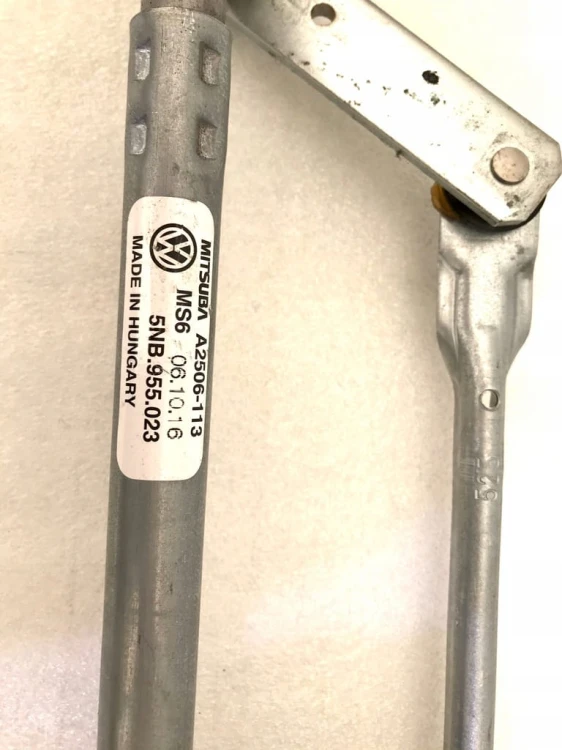 VW TIGUAN MECHANIZM WYCIERACZEK PRZÓD 5NB955023
