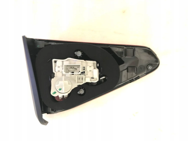 VW TOURAN 5TA945094D LAMPA LED TYŁ PRAWA KLAPA