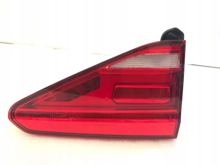 Nowa lampa tylna lewa w klapę VW Touran 5TA945093E oryginał