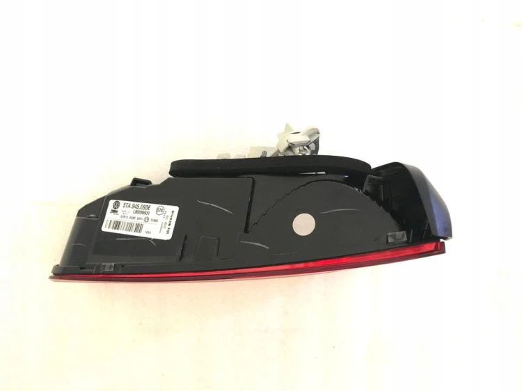 VW TOURAN 5TA945093E NOWA LAMPA TYŁ LEWA KLAPA