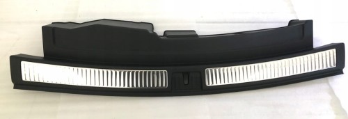VW TOUAREG III OSŁONA PROGU BAGAŻNIKA 760863459A