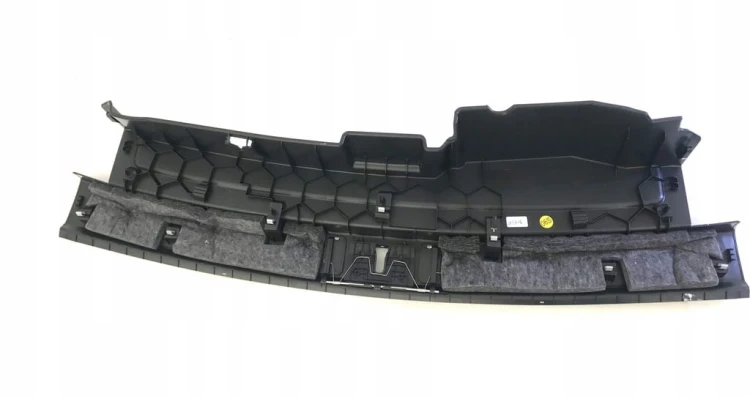 VW TOUAREG III OSŁONA PROGU BAGAŻNIKA 760863459A