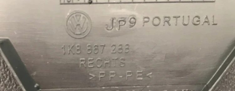 VW SCIROCCO POSZYCIE SŁUPKA 1K8867288 PRAWE