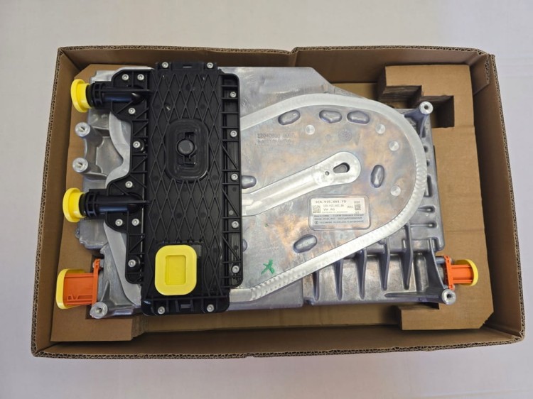 ID.3 ID.4 ID.5 ID 3 4 5 ŁADOWARKA AKUMULATORA 7,2KW 1EA915681FD
