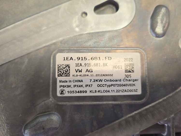 ID.3 ID.4 ID.5 ID 3 4 5 ŁADOWARKA AKUMULATORA 7,2KW 1EA915681FD