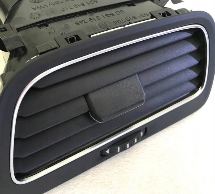 VW GOLF 7 KRATKA NAWIEW CZARNY MAT LEWA STRONA 5G1
