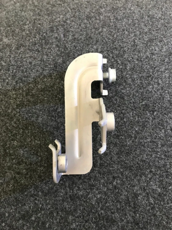 VW AUDI SKODA SEAT 1S0951181B UCHWYT KLAKSON 1S0