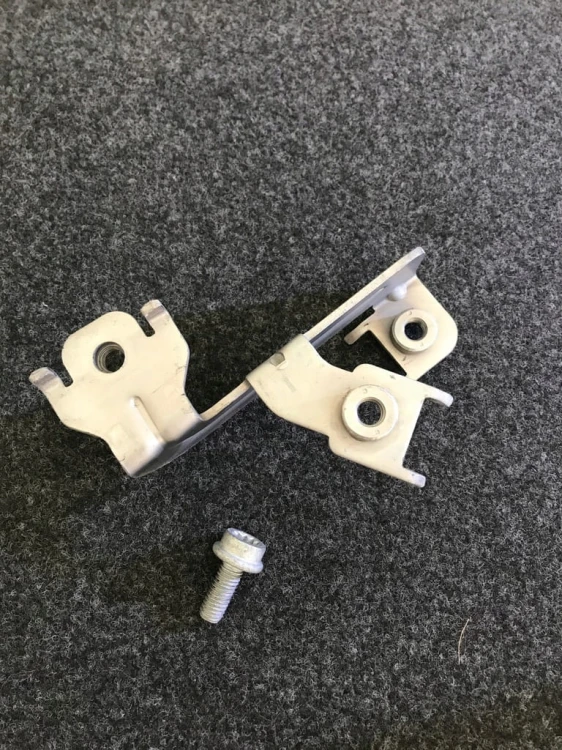 VW AUDI SKODA SEAT 1S0951181B UCHWYT KLAKSON 1S0