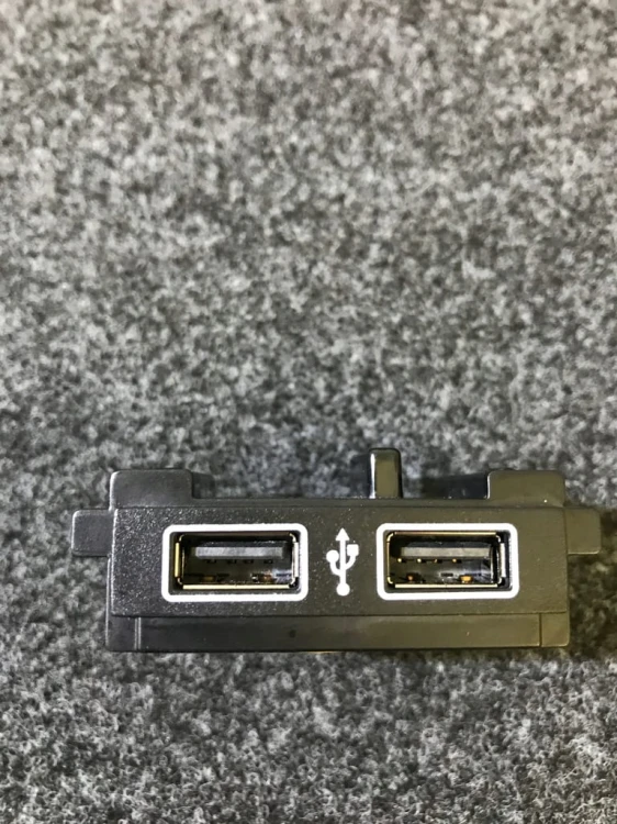 VW SKODA SEAT GNIAZDA WYJŚCIA 2 X USB 2GA863324B