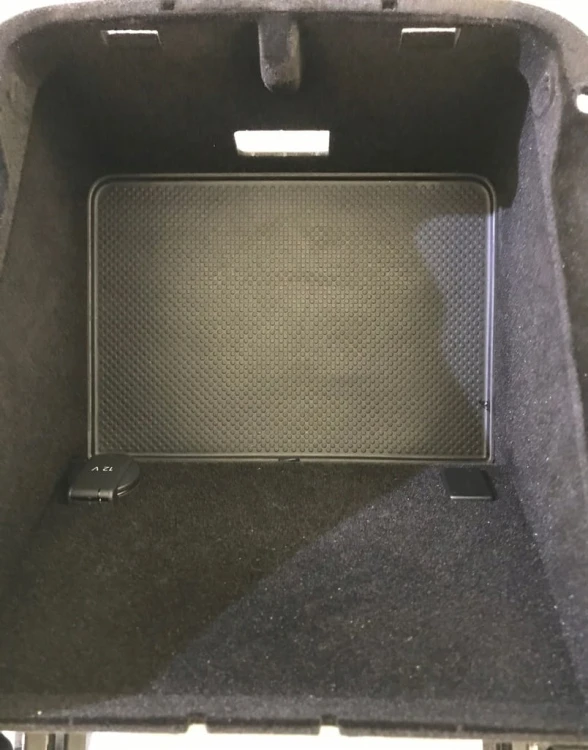 VW TOUAREG 7P MOCOWANIE PODŁOKIETNIKA 7P6863762