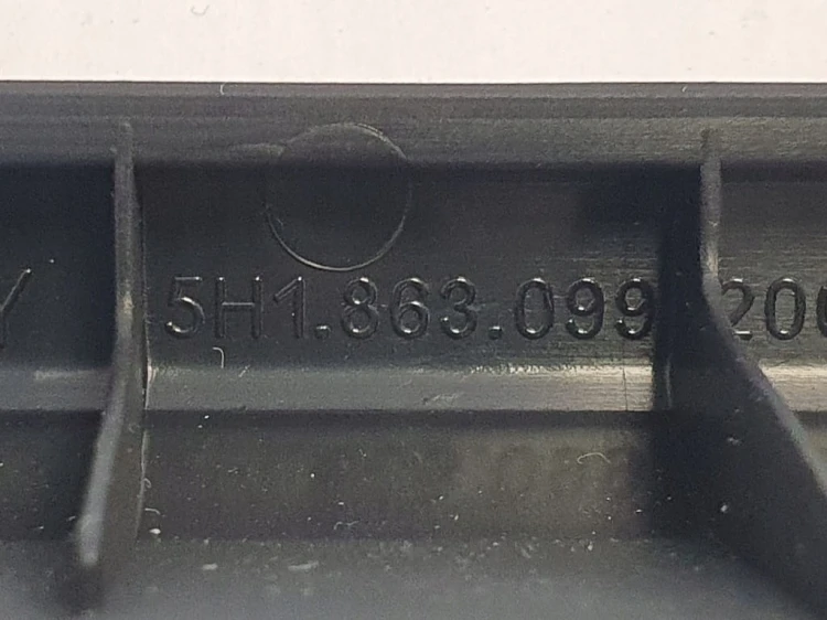 VW Golf VIII DEKOR RAMKA TUNELU USB-C 5H1863099