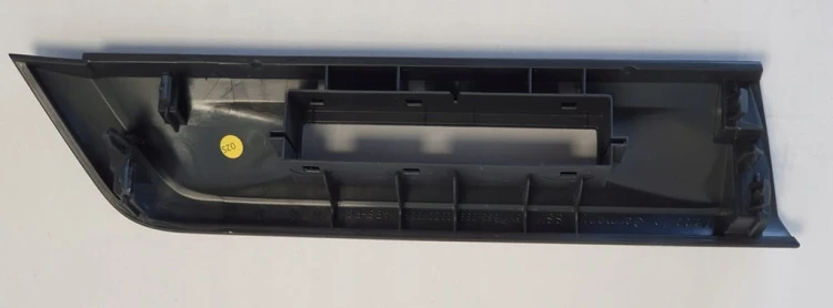 VW Golf VIII DEKOR RAMKA TUNELU USB-C 5H1863099