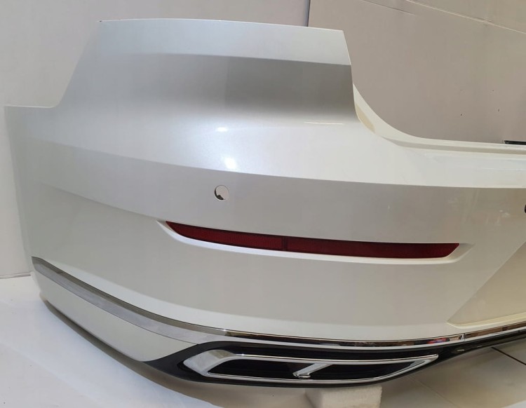 VW ARTEON R-LINE 3G8807421 ZDERZAK 4PDC TYŁ TYLNY L0K1