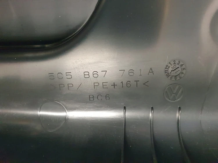VW BEETLE MOCOWANIE PÓŁKI BAGAŻNIKA LEWE 5C5