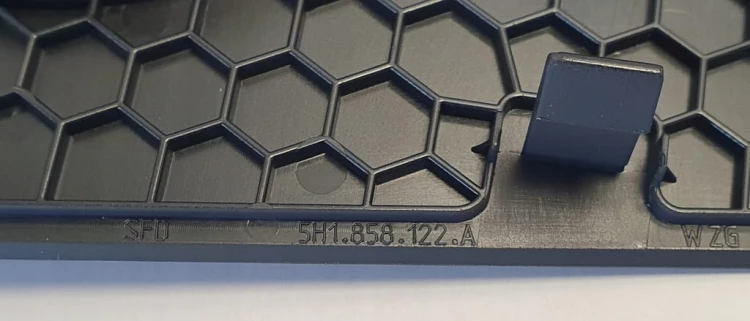 VW GOLF 8 VIII KRATKA GŁOŚNIKA KONSOLI DESKI 5H1