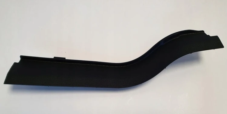 VW GOLF 8 NAKŁADKA PRAWA NA SŁUPEK A 5H0868224B