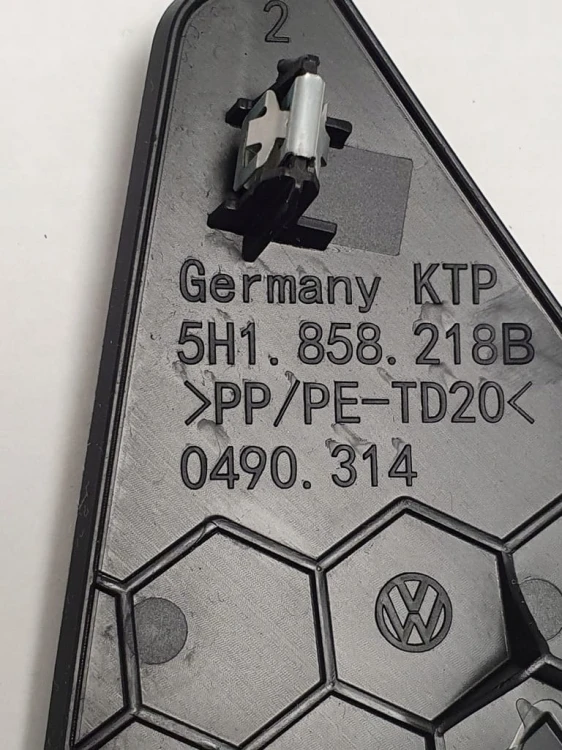 VW GOLF 8 OSŁONA ZAŚLEPKA DESKI ROZDZIELCZEJ PRAWA
