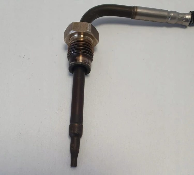 VW TOUAREG 3 CZUJNIK TEMPERATURY SPALIN 8W0906088H