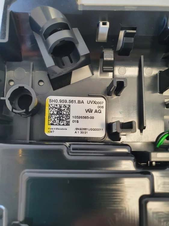 VW GOLF 8 VIII LAMPKA PODSUFITKI LED 5H0959561BA