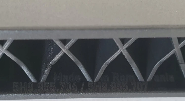 VW GOLF 8 RAMIE TYLNEJ WYCIERACZKI WYCIERACZKA