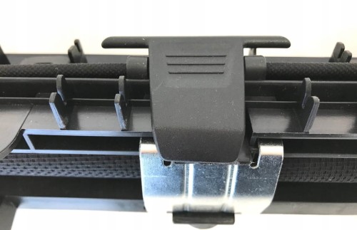 VW TOUAREG III 3 ROLETA PRZECIW SŁONECZNA SZYBY LEWY TYŁ 760861317
