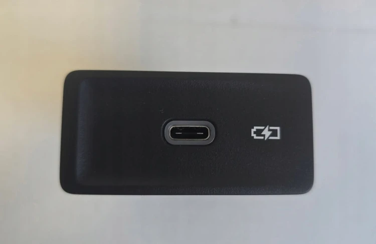 VW AUDI SKODA SEAT GANIAZDO USB-C GNIAZDO USB 17A035718 ID BUZZ TOUAREG