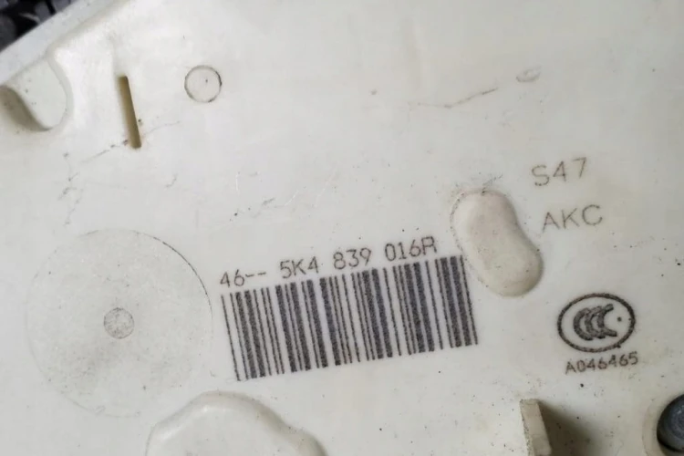 ZAMEK DRZWI PRAWY TYŁ VW GOLF VII (5G1, BQ1, BE1, BE2) 5K4839016A