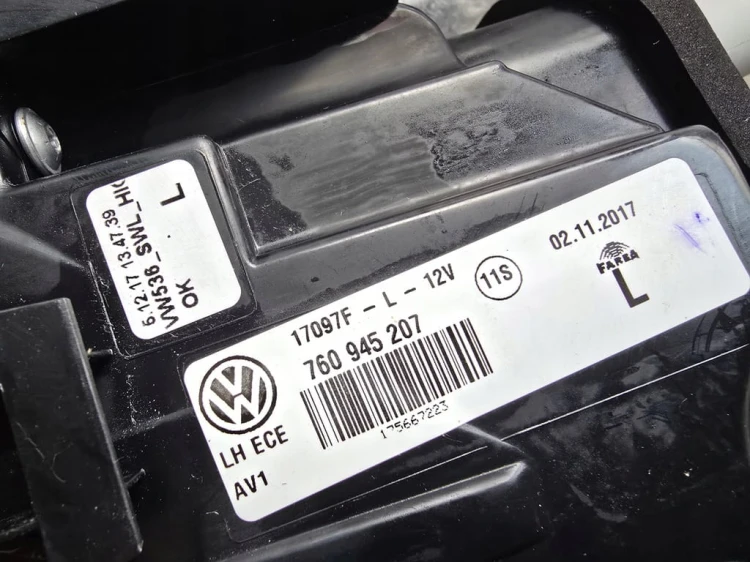TOUAREG III R-LINE LAMPA TYŁ LEWA LED 760945207
