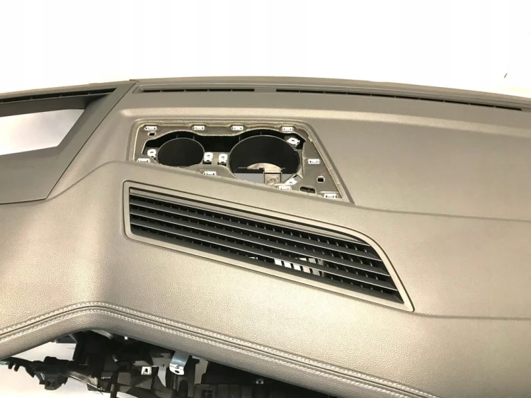 TOUAREG III 3 DESKA KONSOLA KOKPIT ROZDZIELCZA CZARNA HEAD-UP 761857003F