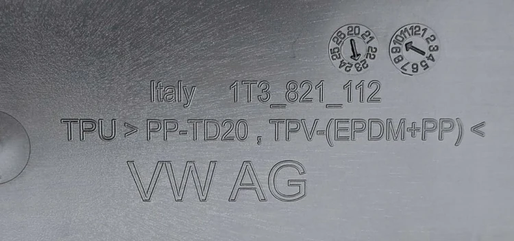 VW ID BUZZ WYGŁUSZENIE LISTWA OSŁONA BŁOTNIKA PRAWA 1T3821112