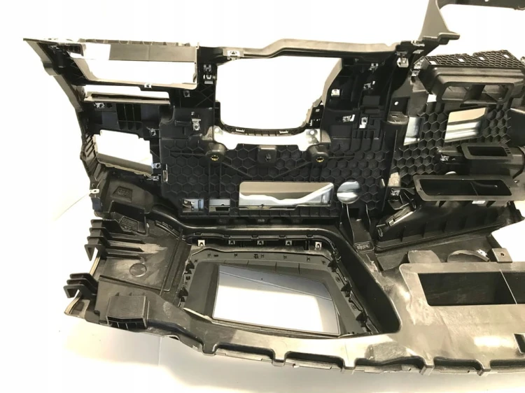 TOUAREG III 3 DESKA KONSOLA KOKPIT ROZDZIELCZA CZARNA HEAD-UP 761857003F