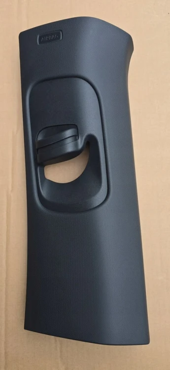 VW ID BUZZ CARGO POSZYCIE SŁAUPKA ŚROKOWEGO GÓRA PASY LEWA 1T3868311A
