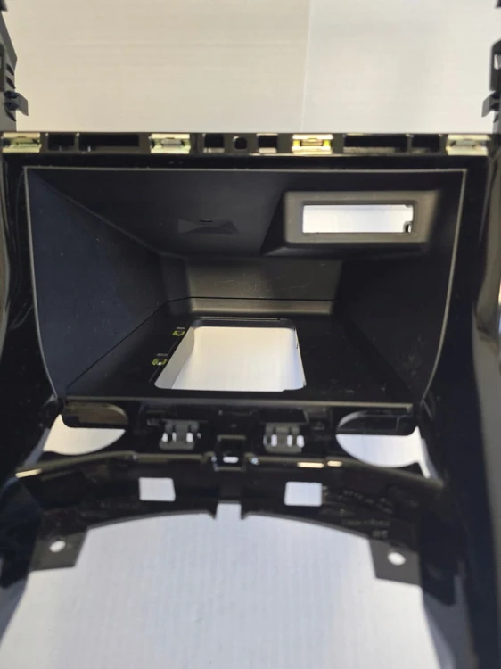 RAMKA TUNELU PIANO BLACK VW T-CROSS 2GM863680C