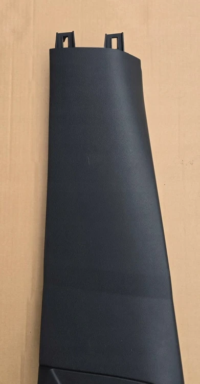 VW ID BUZZ CARGO POSZYCIE SŁAUPKA ŚROKOWEGO DÓŁ PASY LEWA 1T5867291