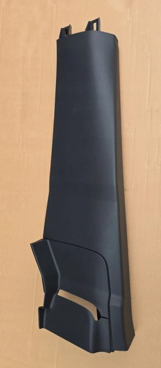 VW ID BUZZ CARGO POSZYCIE SŁAUPKA ŚROKOWEGO DÓŁ PASY LEWA 1T5867291
